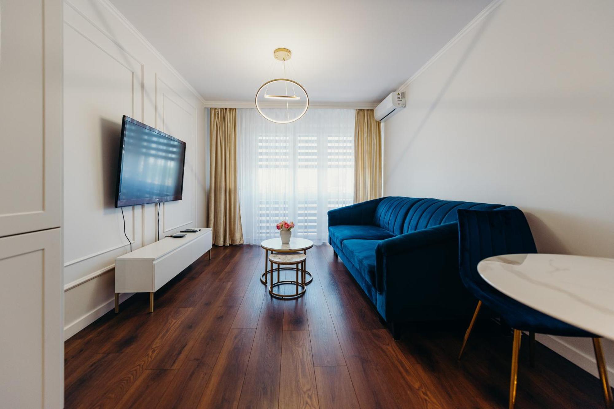 3 Bedrooms Premium Bella Blue For 8 Guests With Ac And Free Out Side Parking Rzeszow Ngoại thất bức ảnh